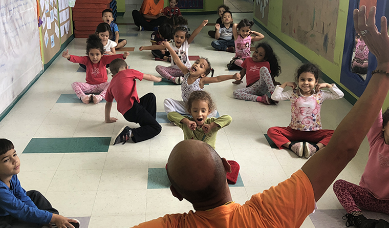 Yoga nas Escolas: Caminhos Possíveis - Editora Appris